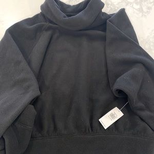 Black fleece cropped turtleneck
